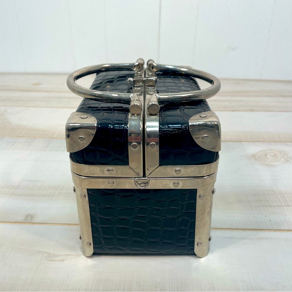Vintage Black Faux Croc & Silver Box Purse, Hinged Top, Inside Pockets (One Zip) - Picture 3 of 8